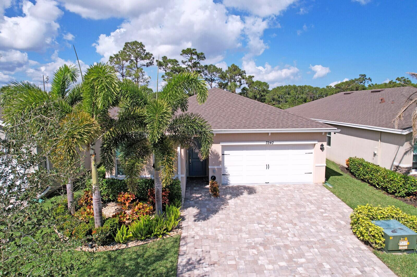 7240 SE Sebona Court