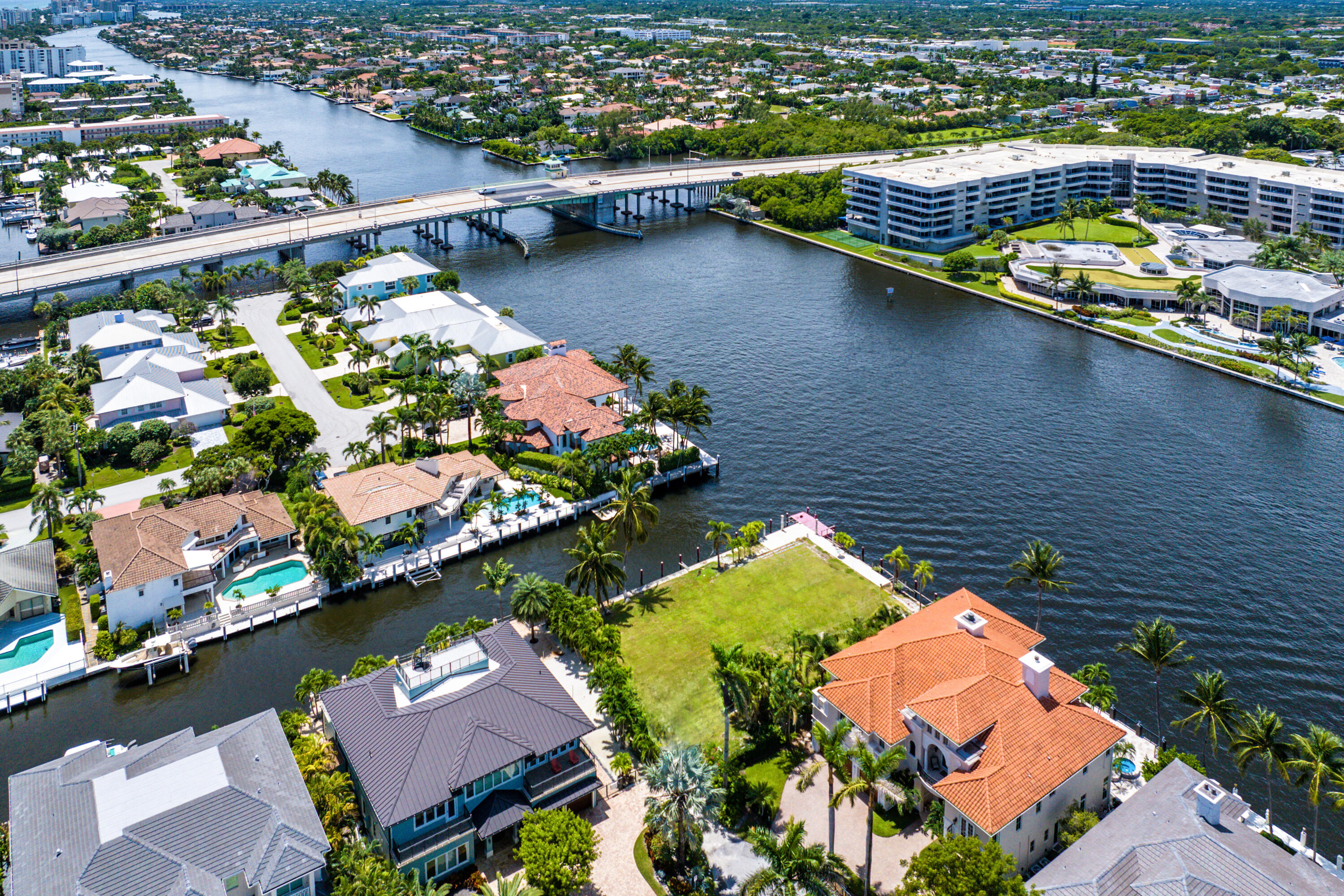 1004 Rhodes Villa Avenue