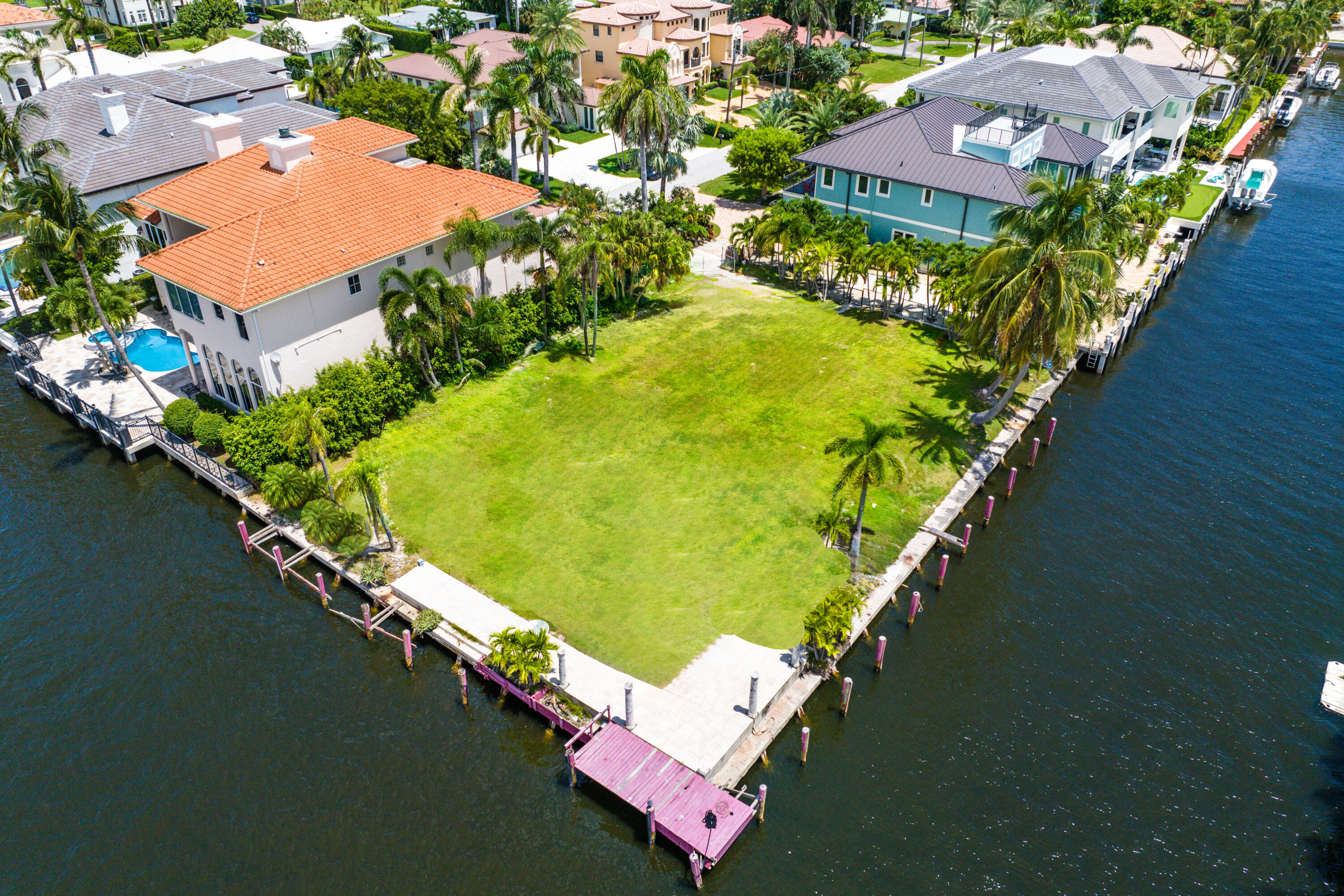 1004 Rhodes Villa Avenue