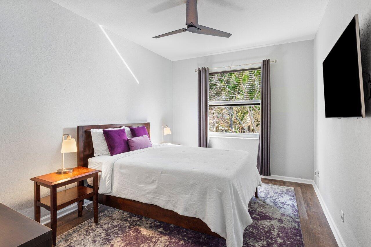 1601 E Classical Boulevard