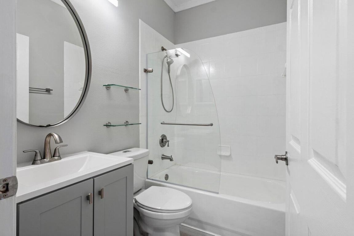 1601 E Classical Boulevard