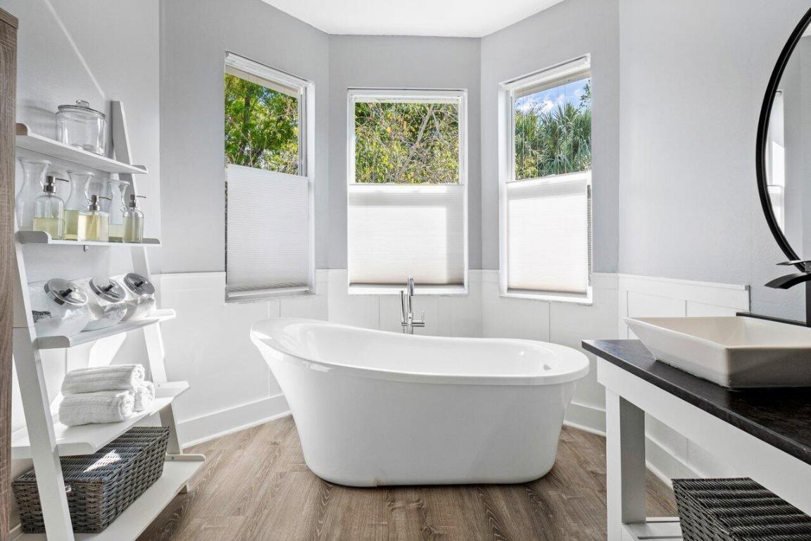 1601 E Classical Boulevard