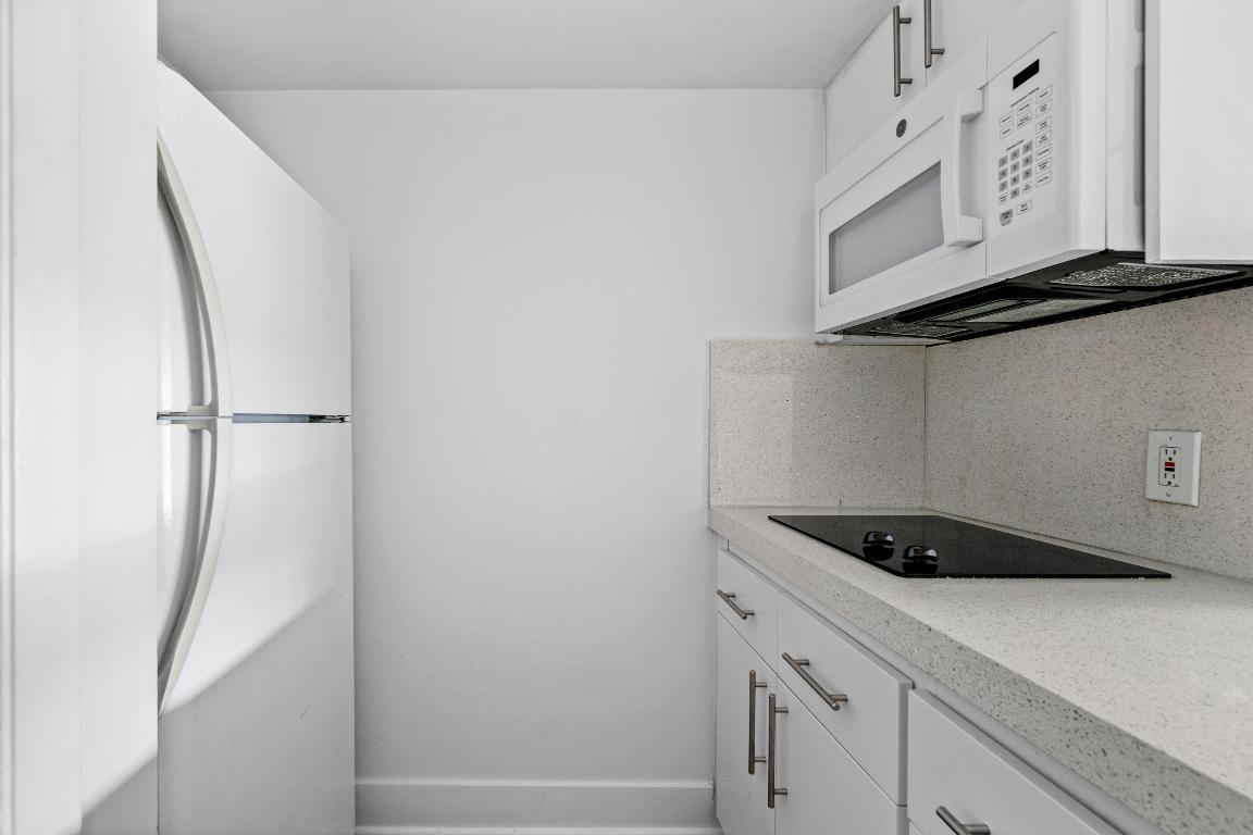 222 N Federal Highway 120