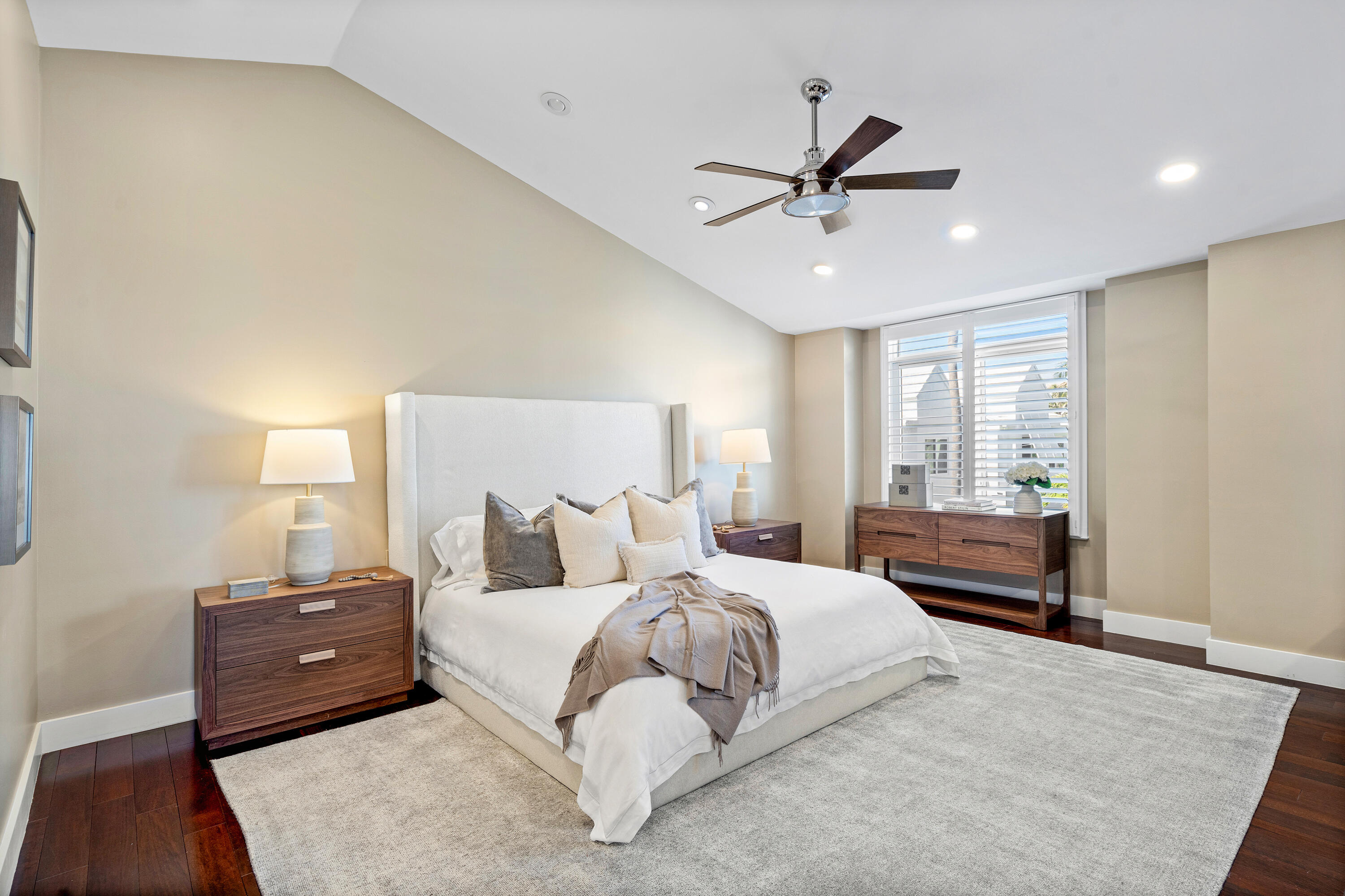 2115 S Ocean Boulevard 7