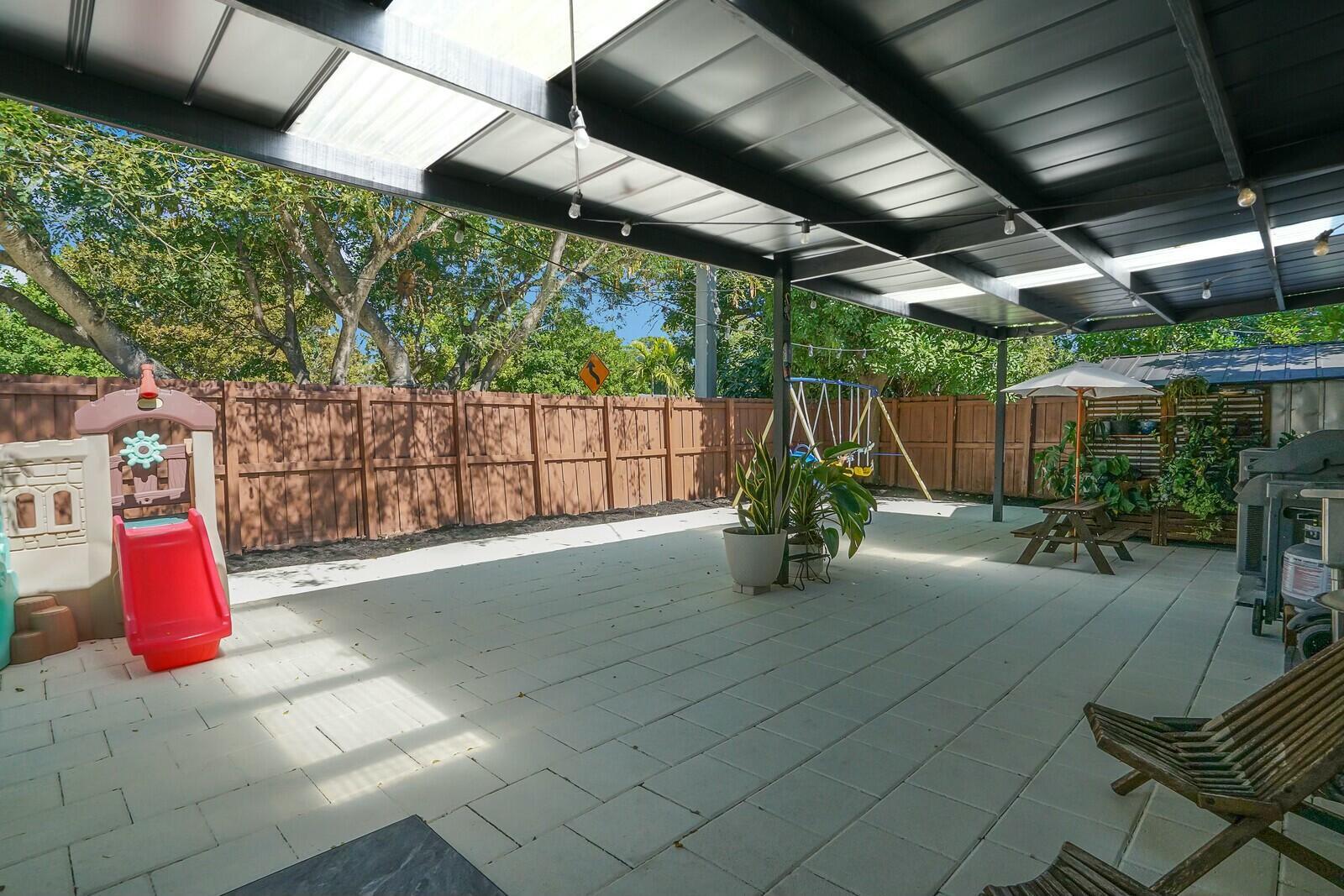 1250 NE 32nd Street