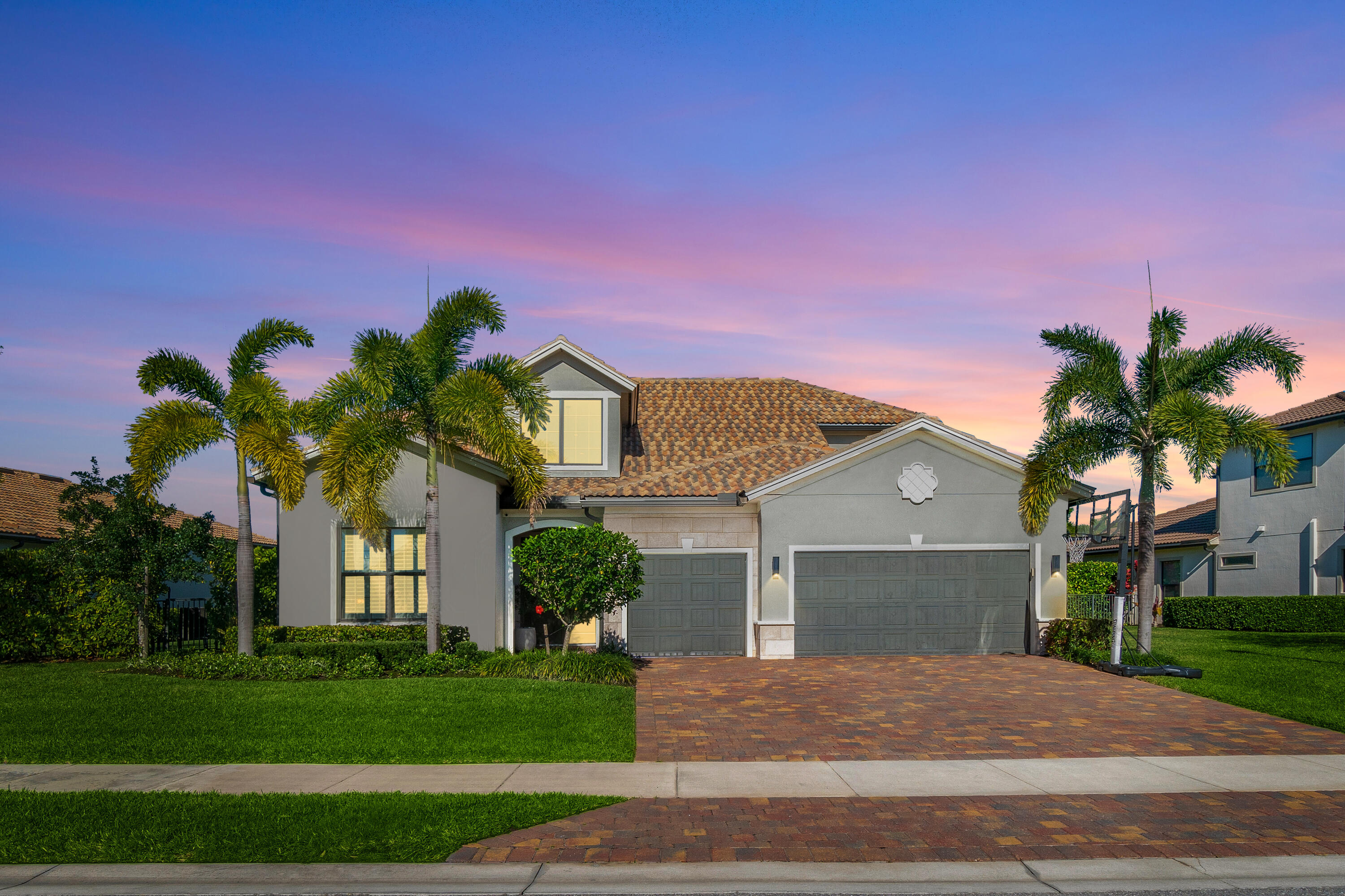 237 Sonoma Isles Circle