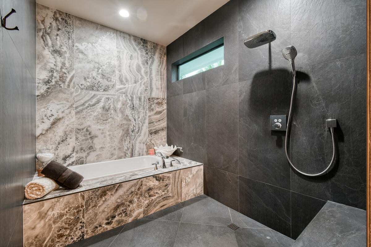 1515 NW Lancewood Terrace