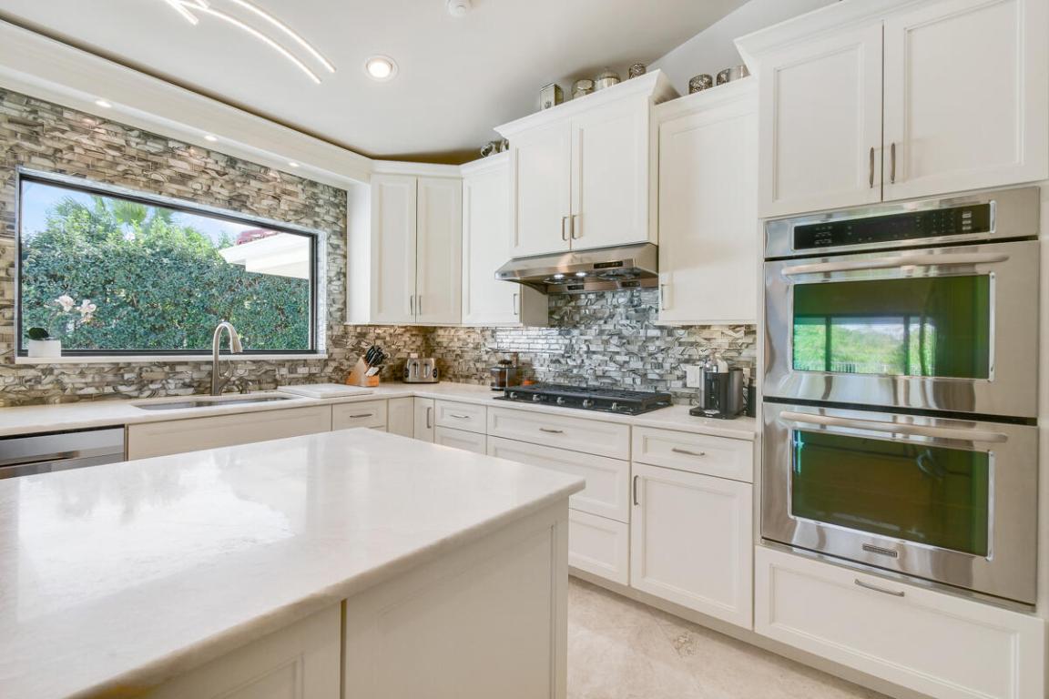 1515 NW Lancewood Terrace