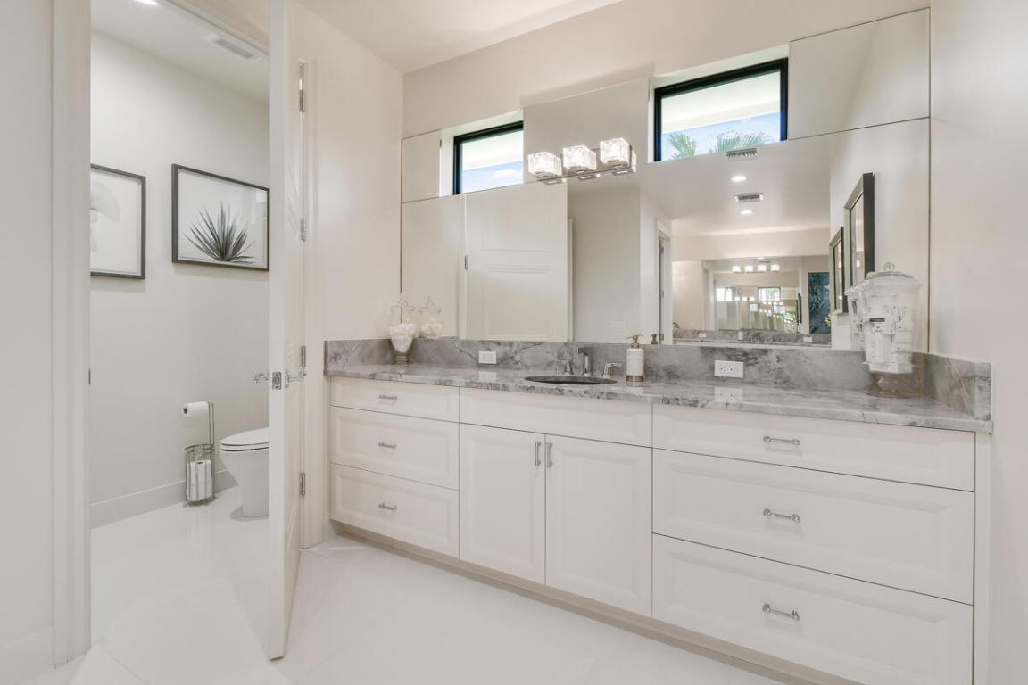 1515 NW Lancewood Terrace