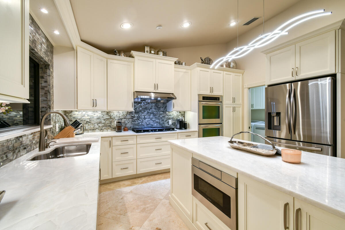 1515 NW Lancewood Terrace