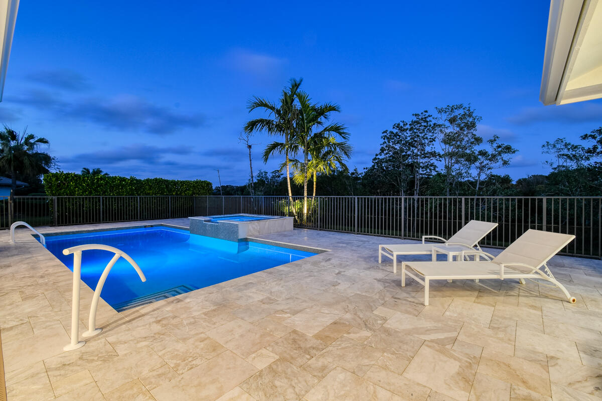 1515 NW Lancewood Terrace