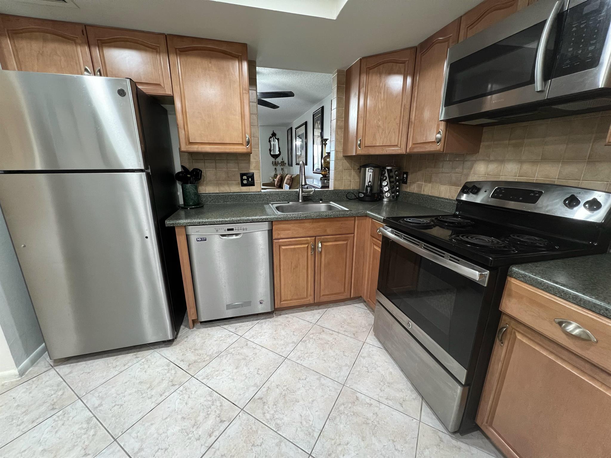 24 Abbey Lane 207