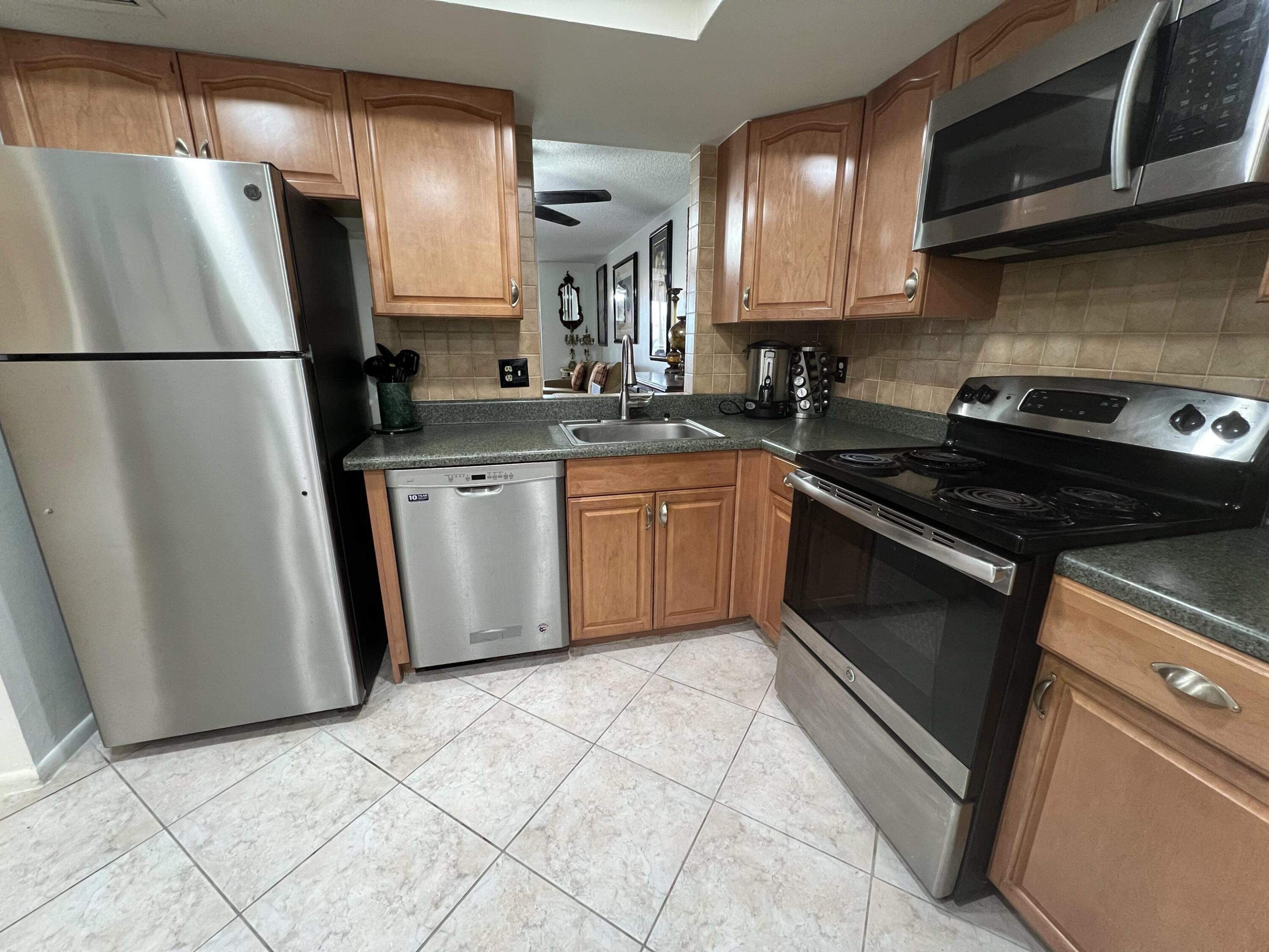 24 Abbey Lane 207