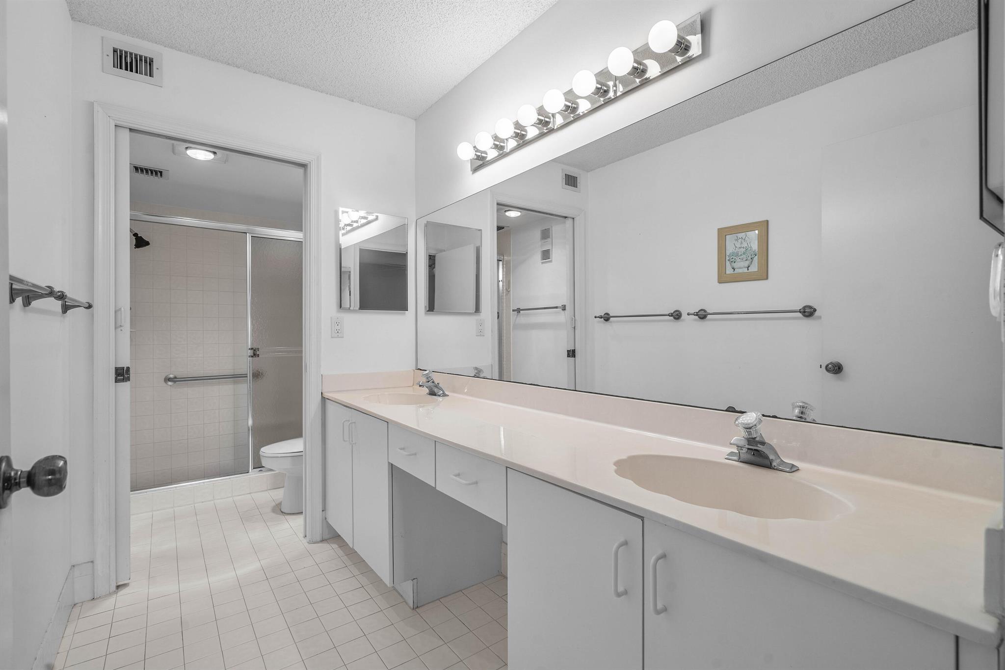 9989 Harbour Lake Circle 102