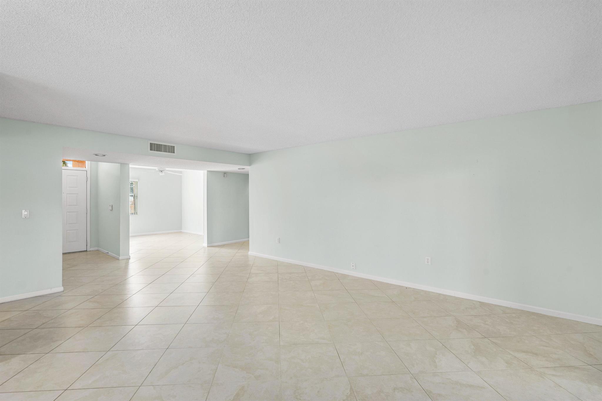 9989 Harbour Lake Circle 102