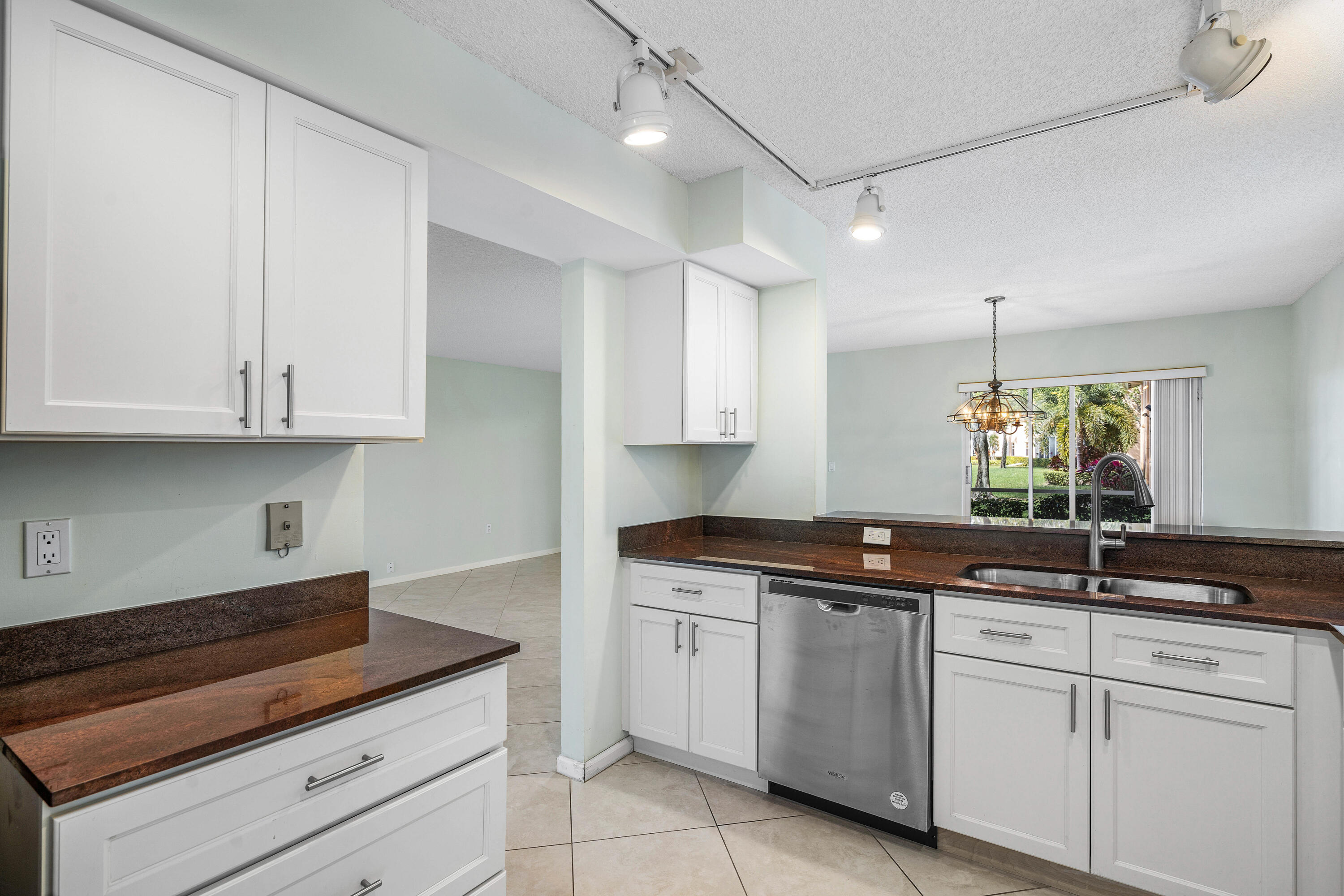 9989 Harbour Lake Circle 102