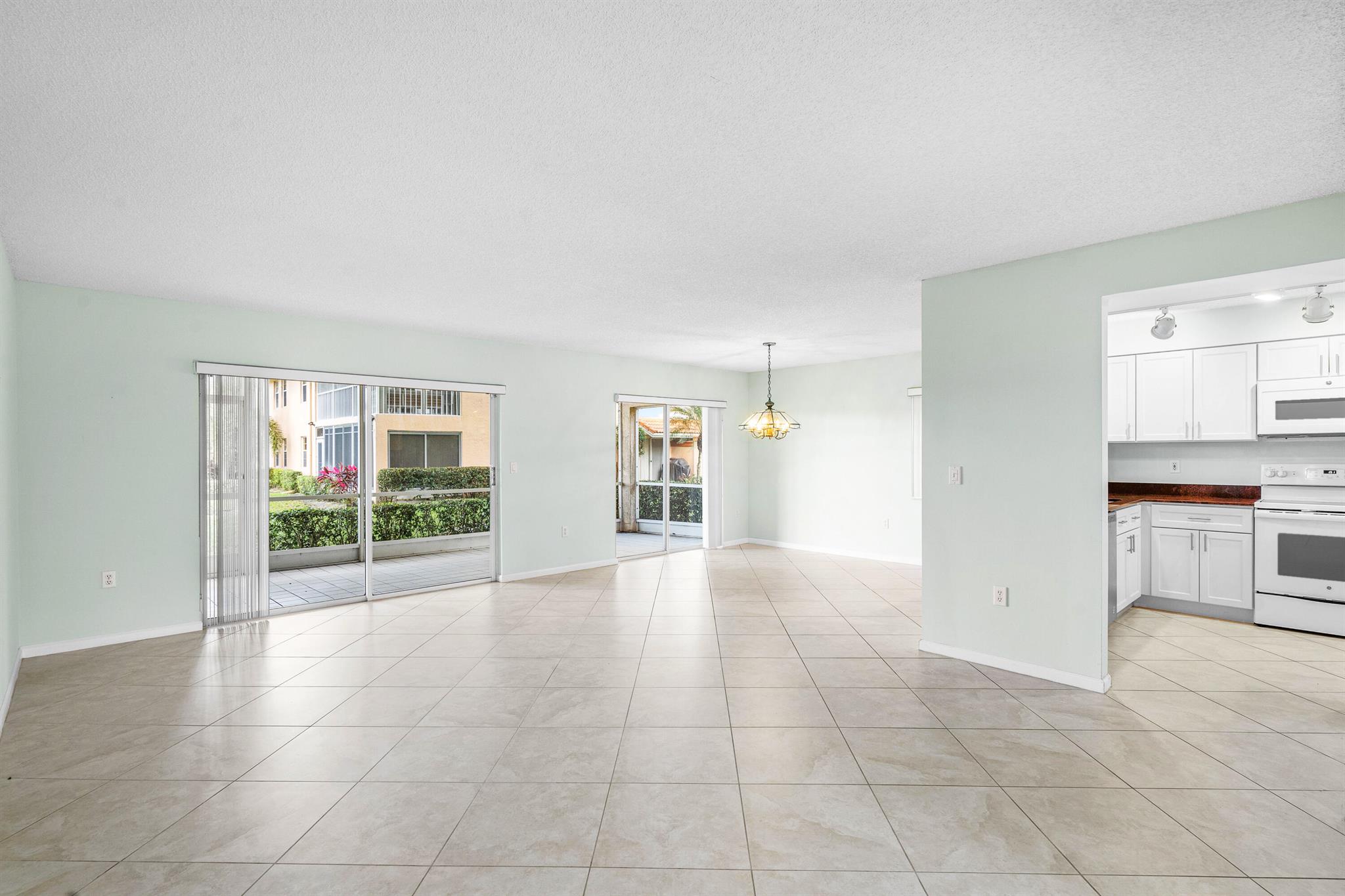 9989 Harbour Lake Circle 102