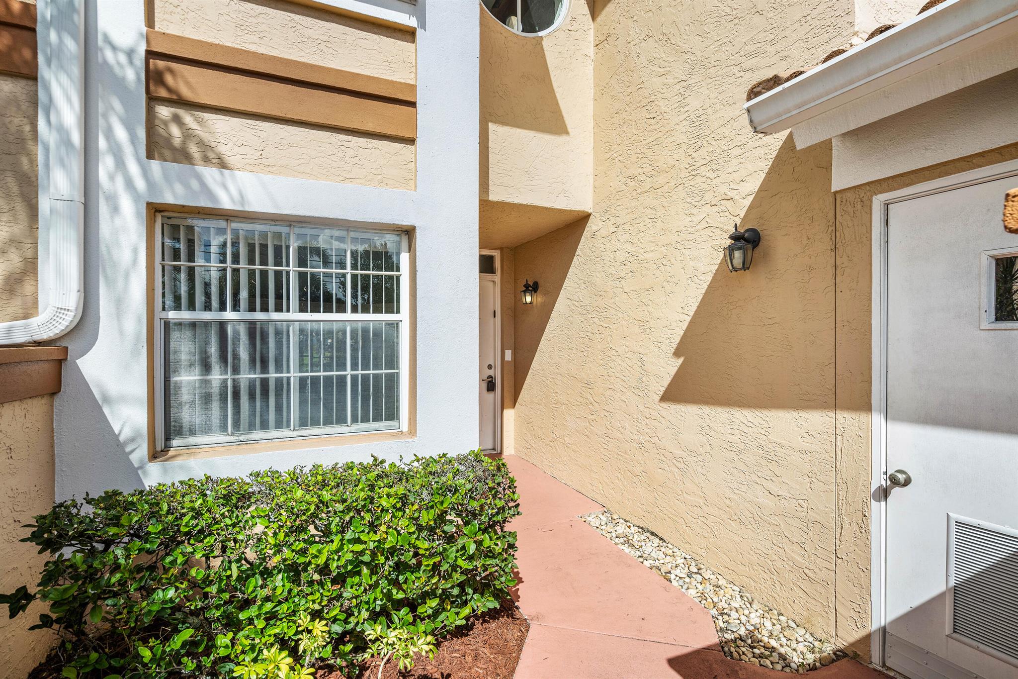 9989 Harbour Lake Circle 102