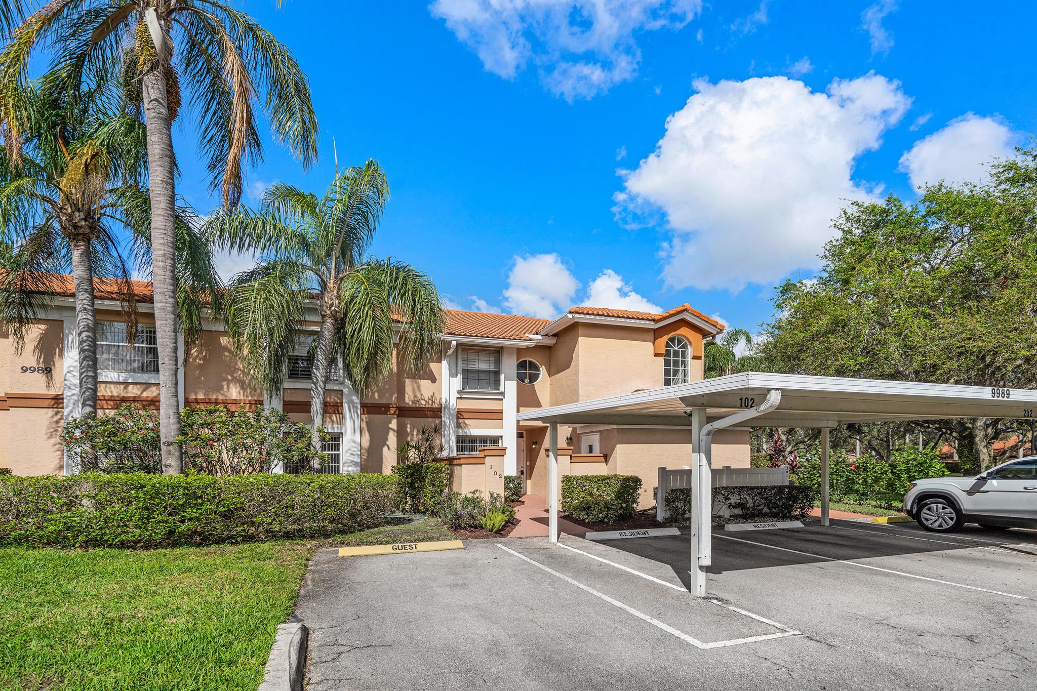 9989 Harbour Lake Circle 102