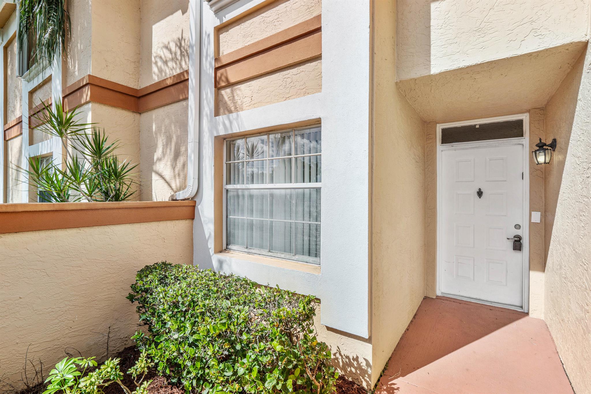 9989 Harbour Lake Circle 102