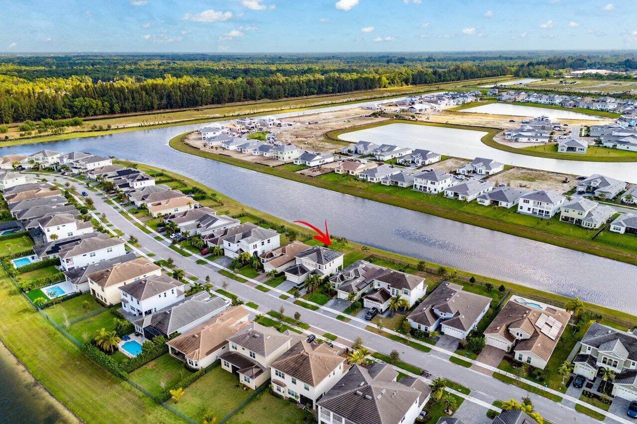 15262 Goldfinch Circle