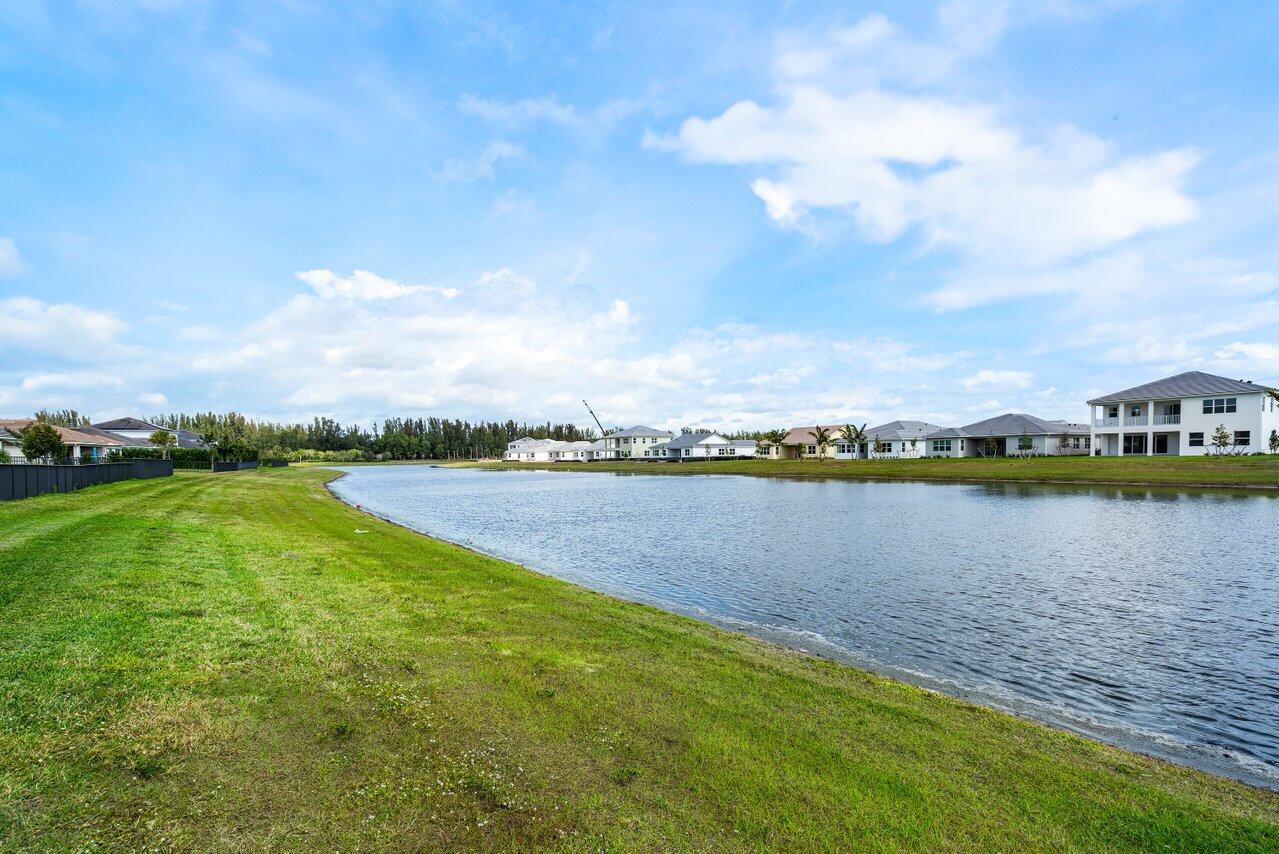 15262 Goldfinch Circle