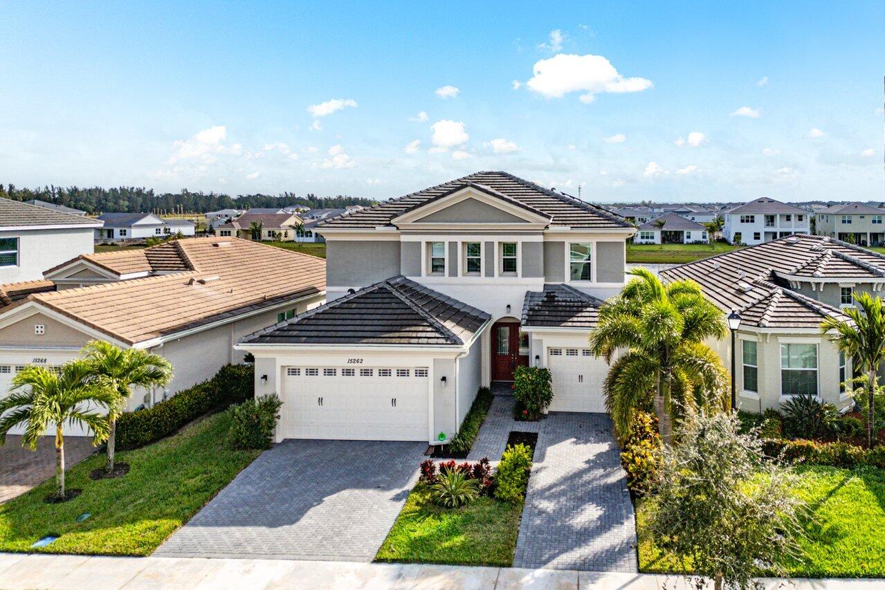 15262 Goldfinch Circle