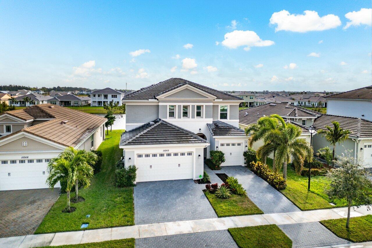 15262 Goldfinch Circle