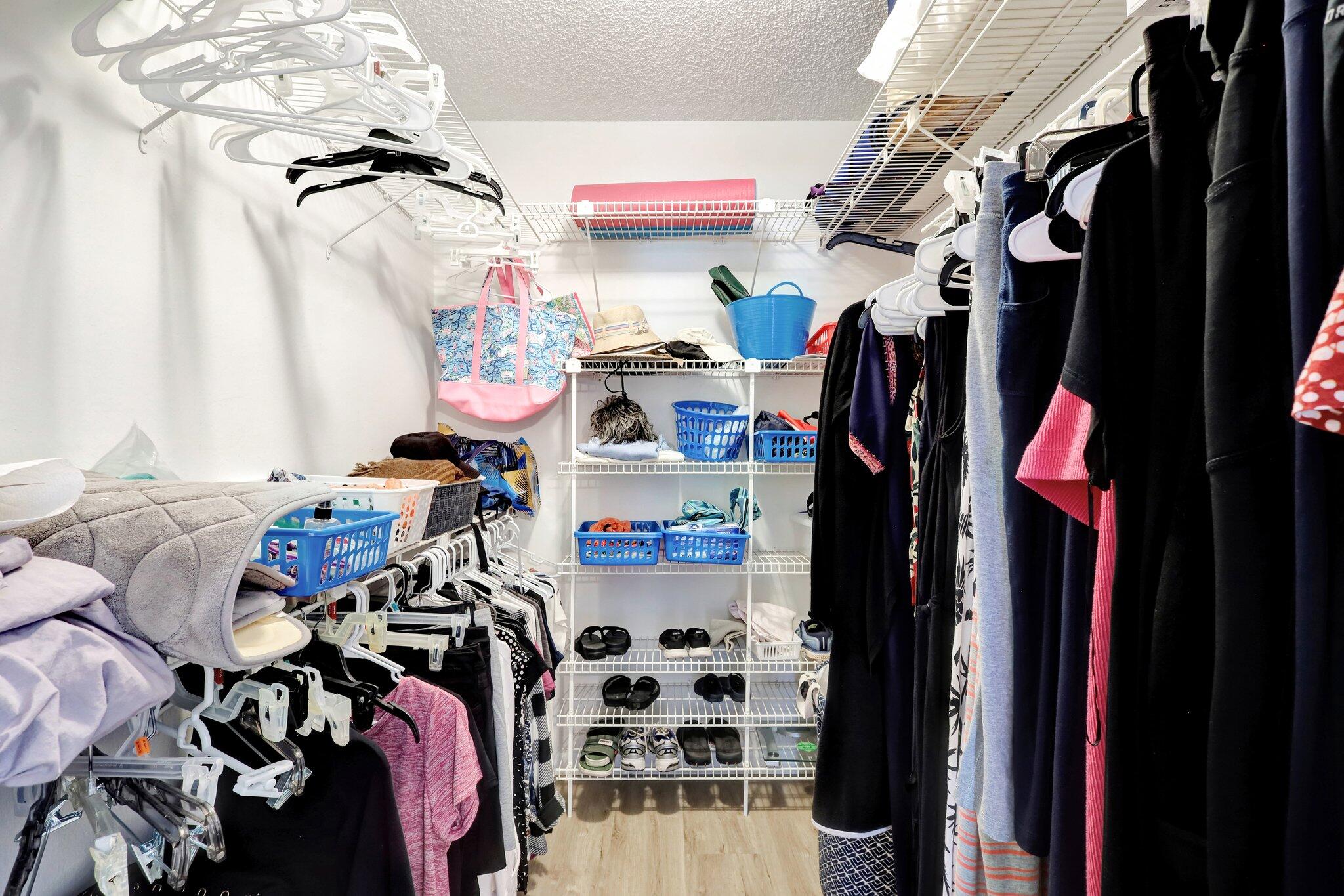 5093 Bottlebrush Street