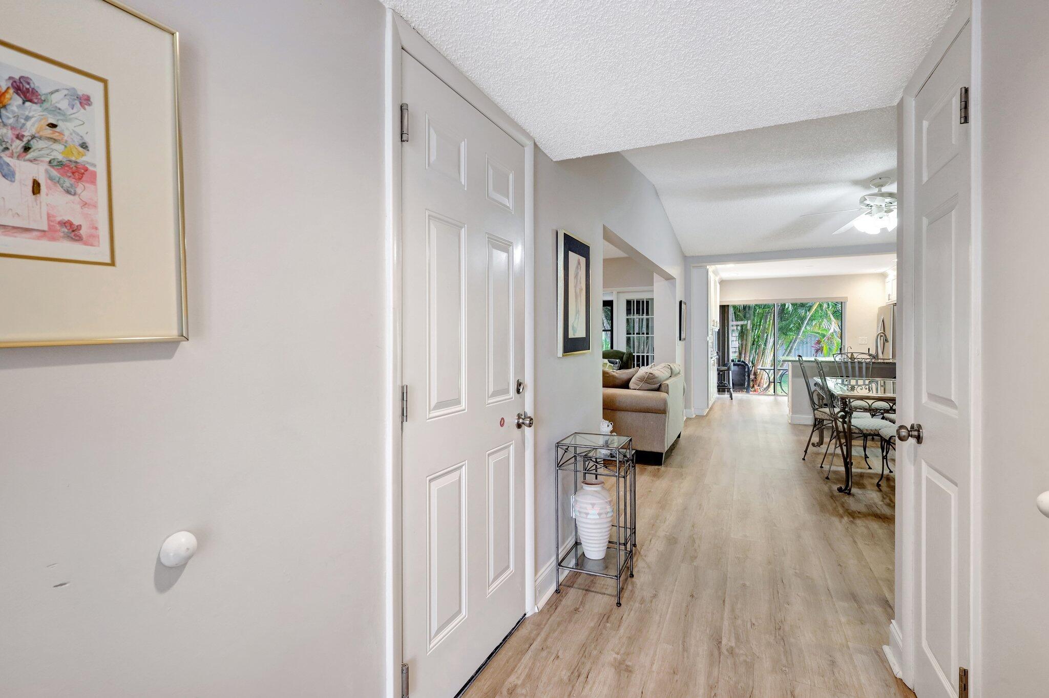 5093 Bottlebrush Street