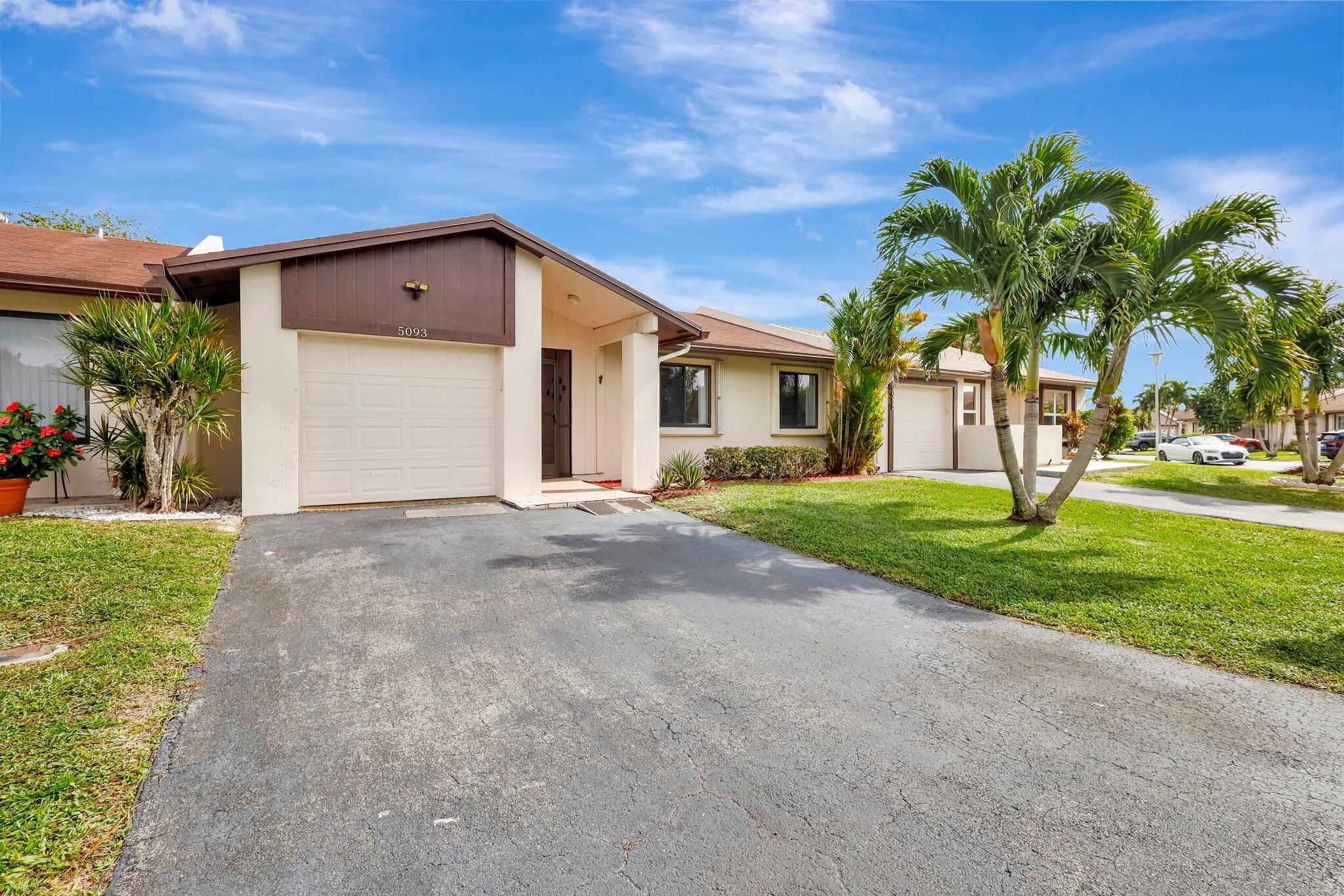 5093 Bottlebrush Street