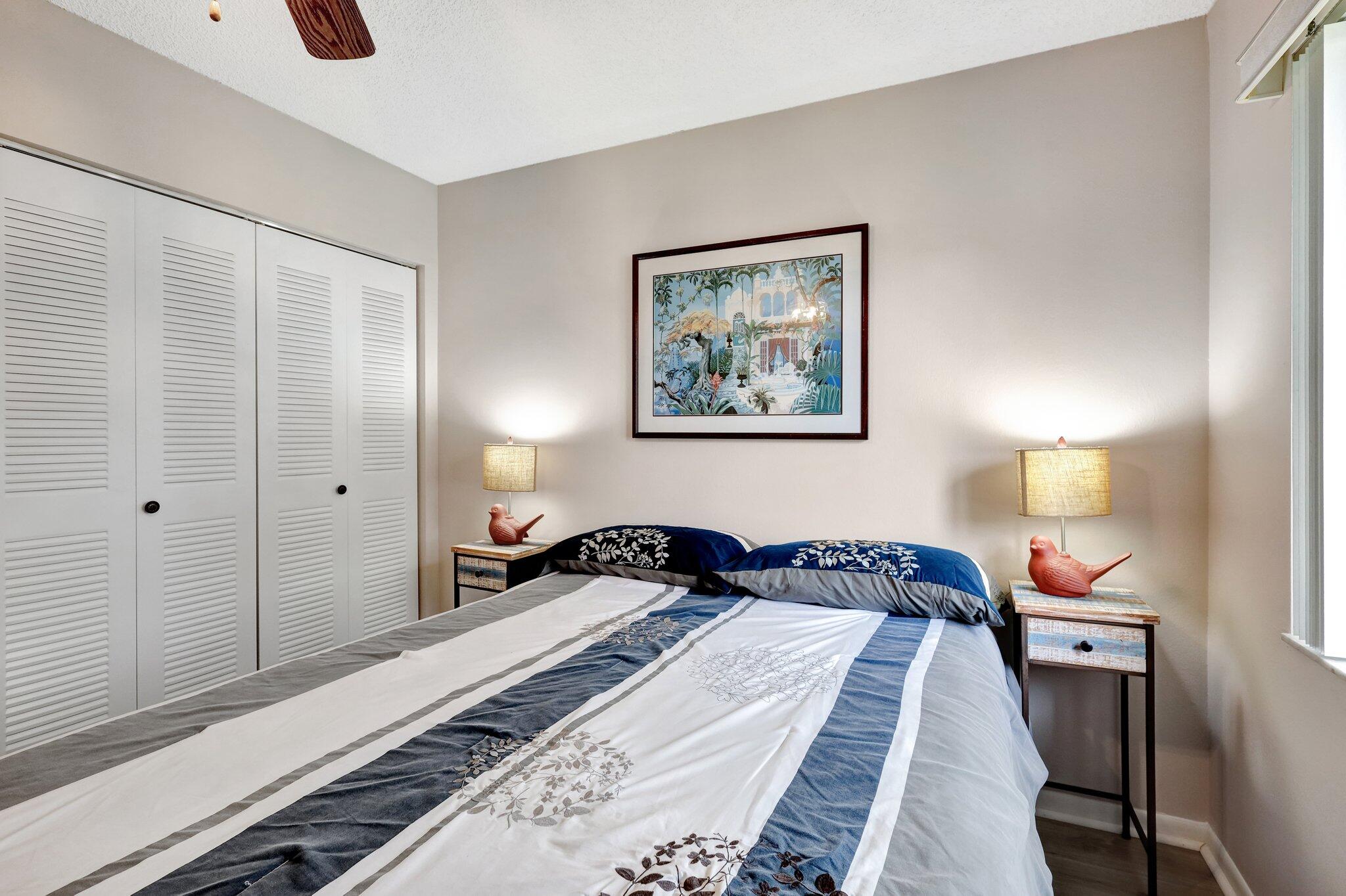 5093 Bottlebrush Street