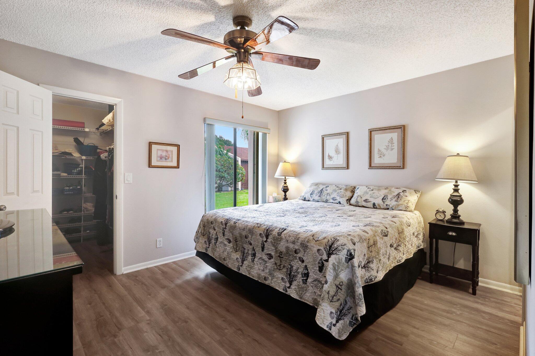 5093 Bottlebrush Street