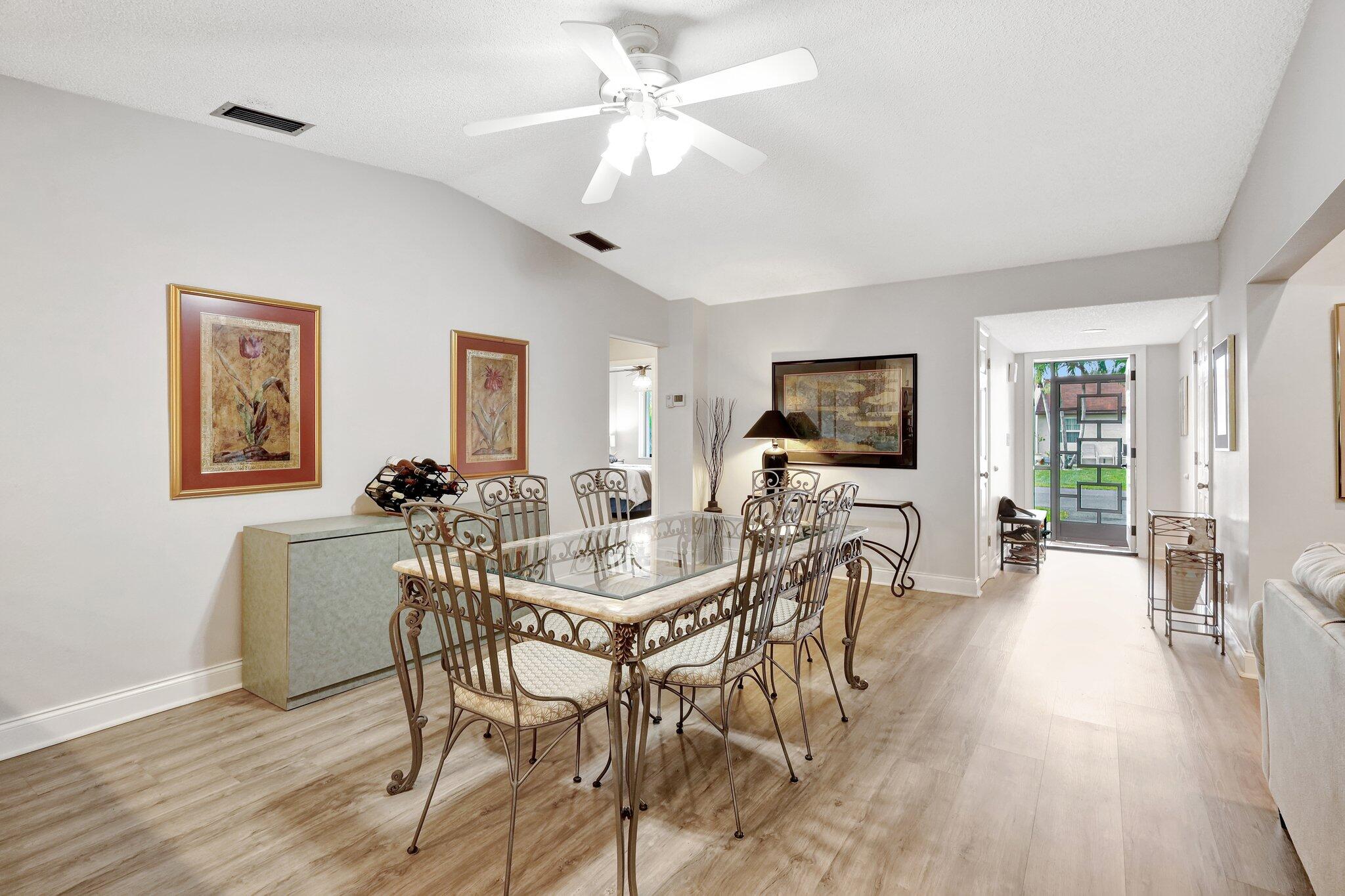 5093 Bottlebrush Street