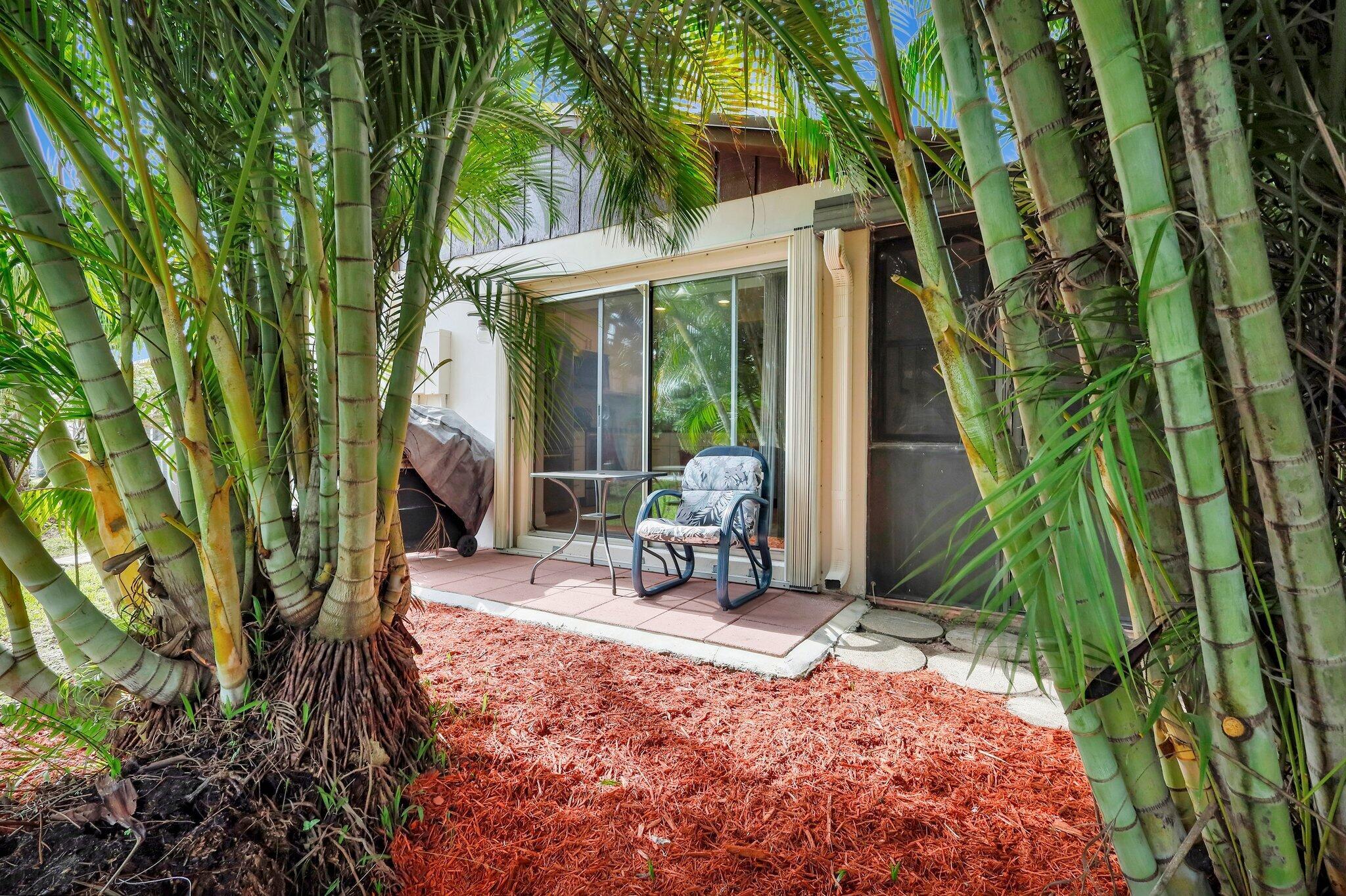 5093 Bottlebrush Street