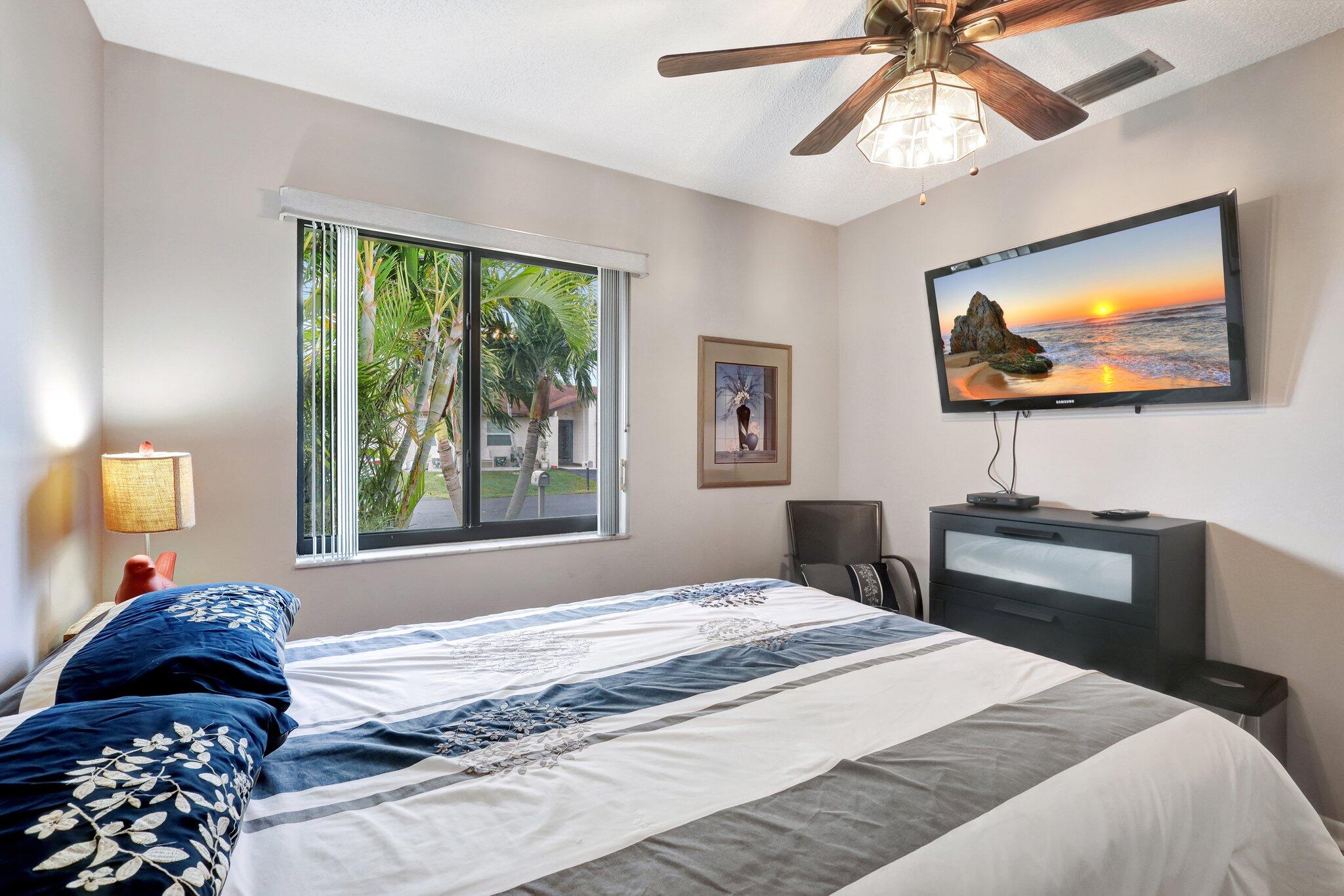 5093 Bottlebrush Street