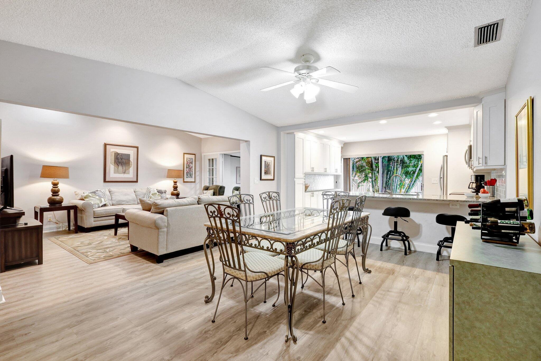 5093 Bottlebrush Street