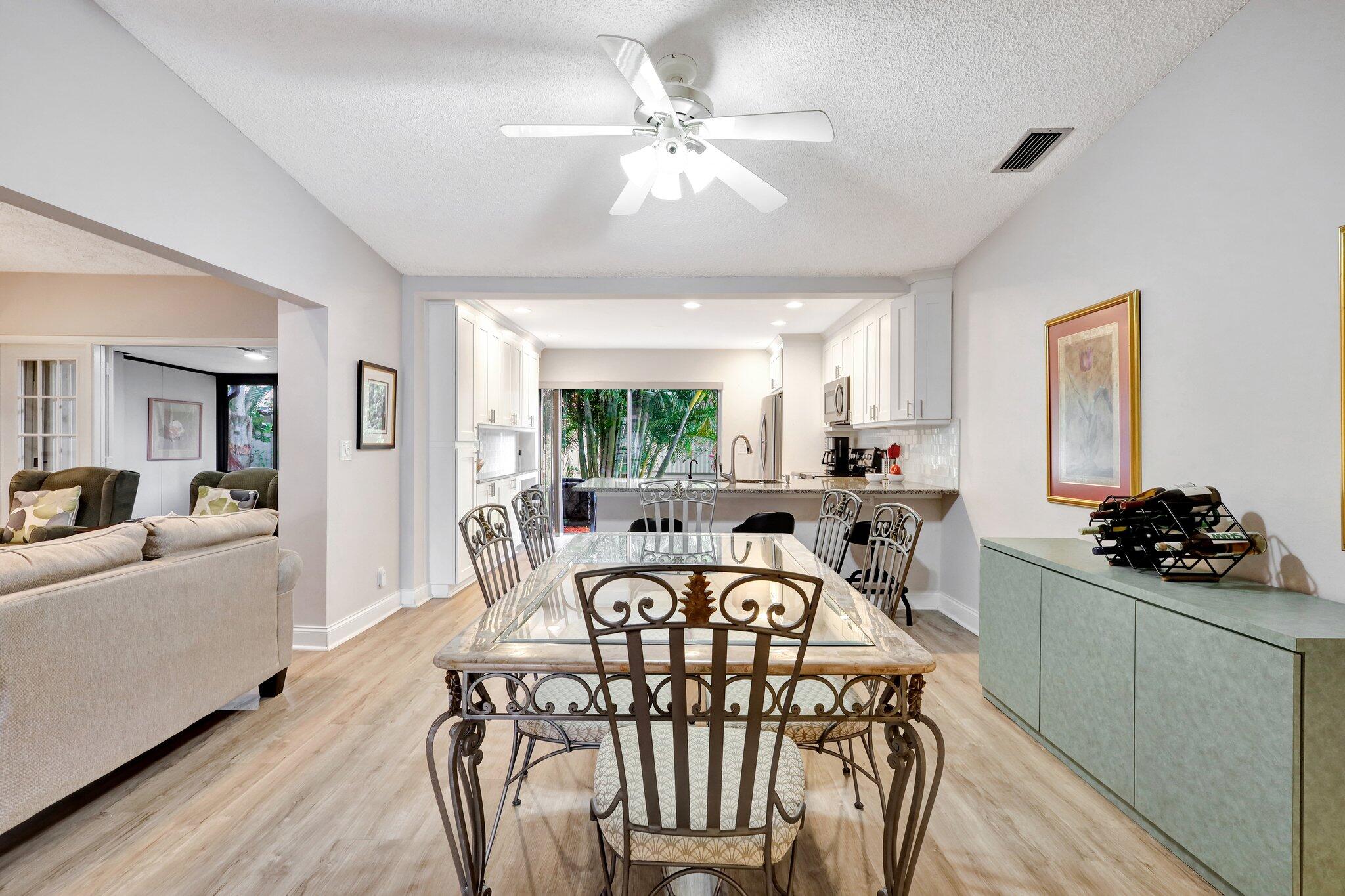 5093 Bottlebrush Street