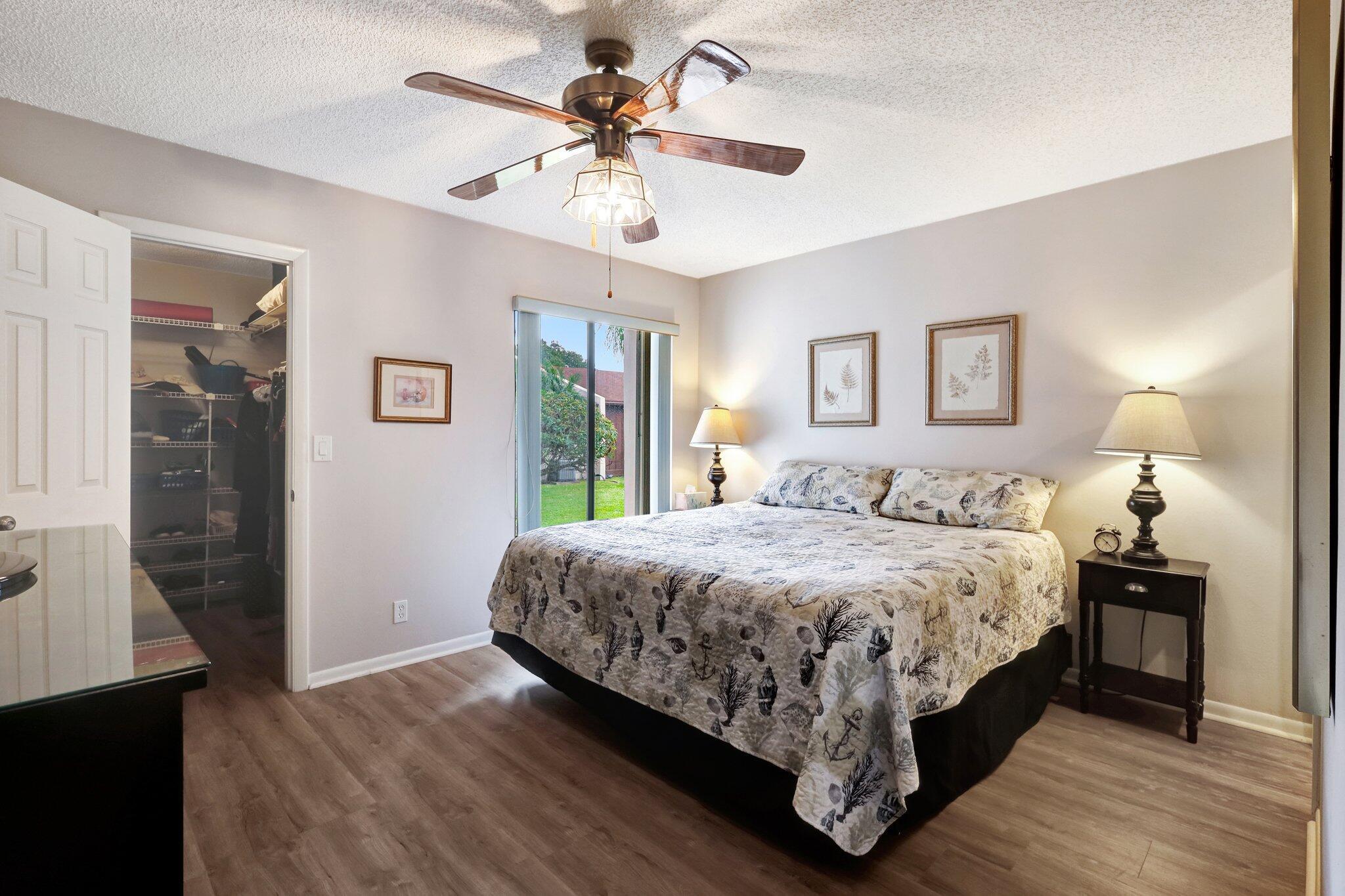 5093 Bottlebrush Street