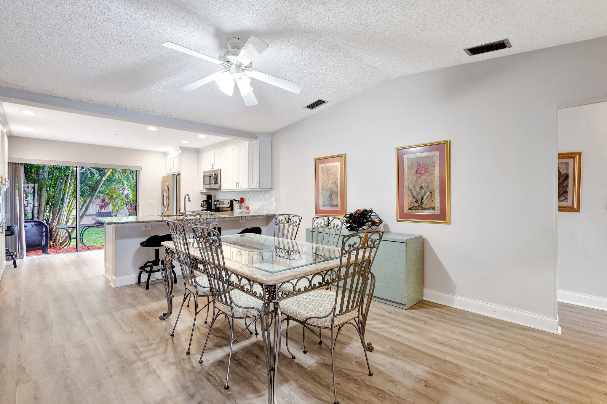 5093 Bottlebrush Street