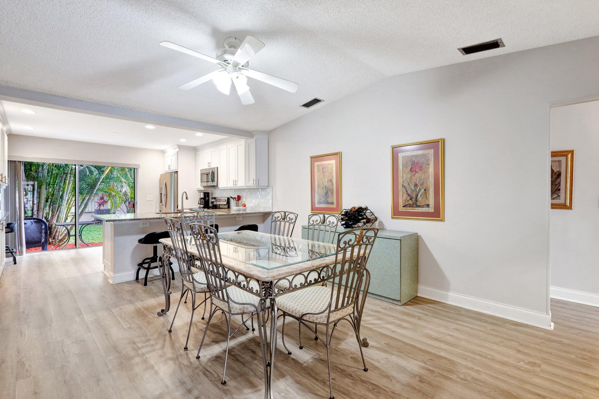 5093 Bottlebrush Street