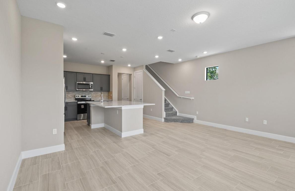 7650 SW Lucy Lane Nautical