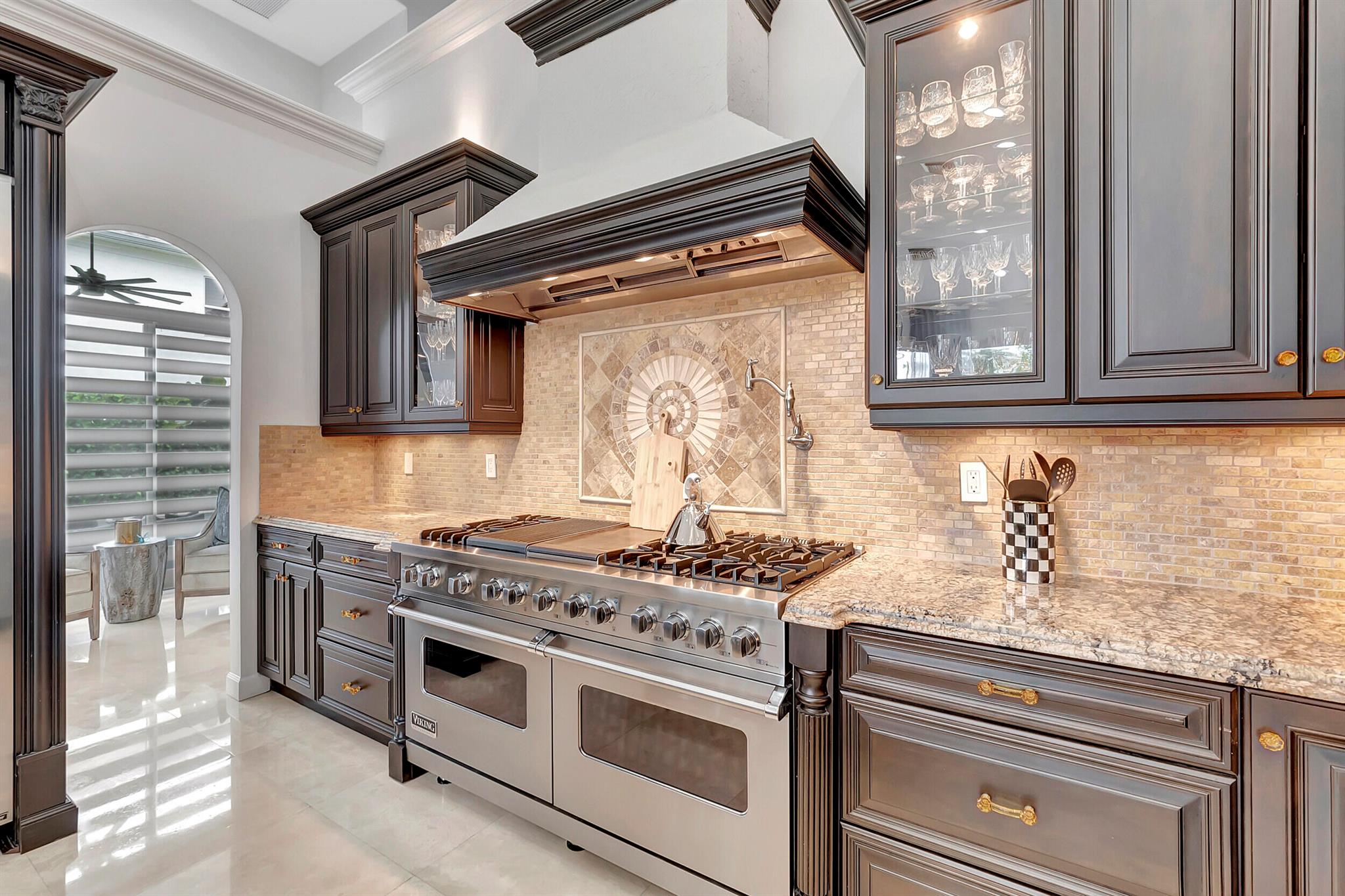 4085 Avalon Pointe Drive