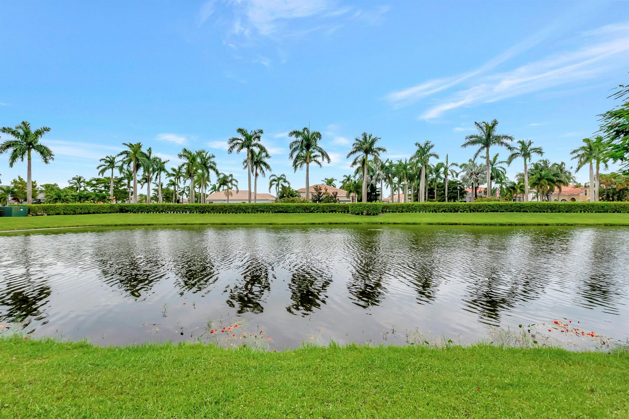 4085 Avalon Pointe Drive