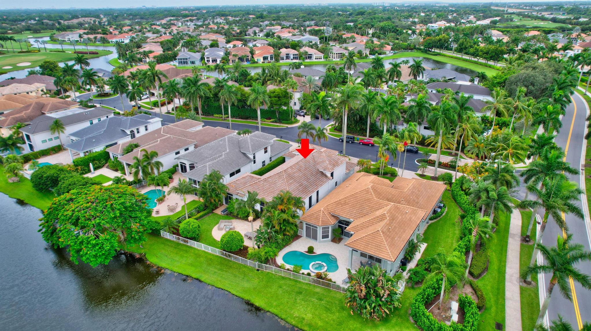 4085 Avalon Pointe Drive