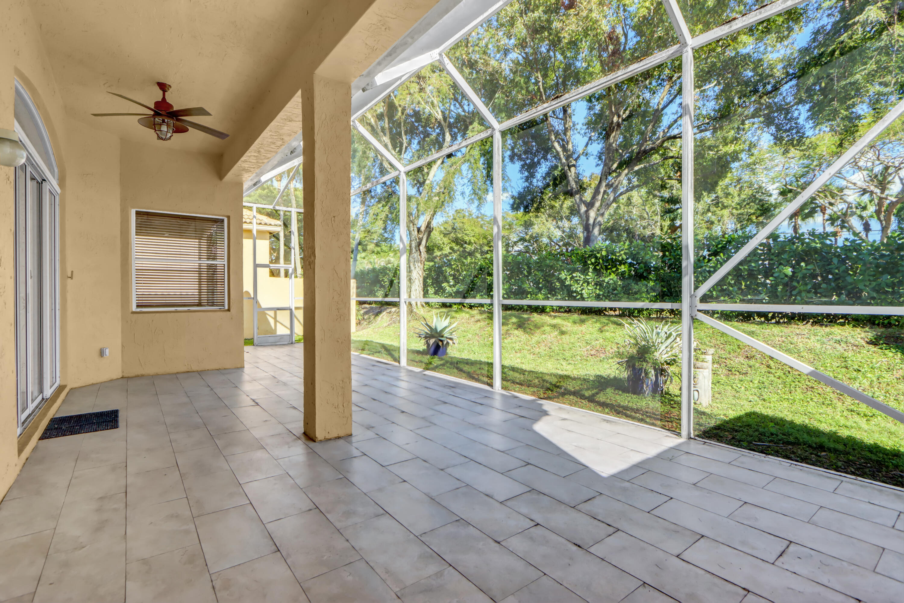 15274 Fiorenza Cir Circle