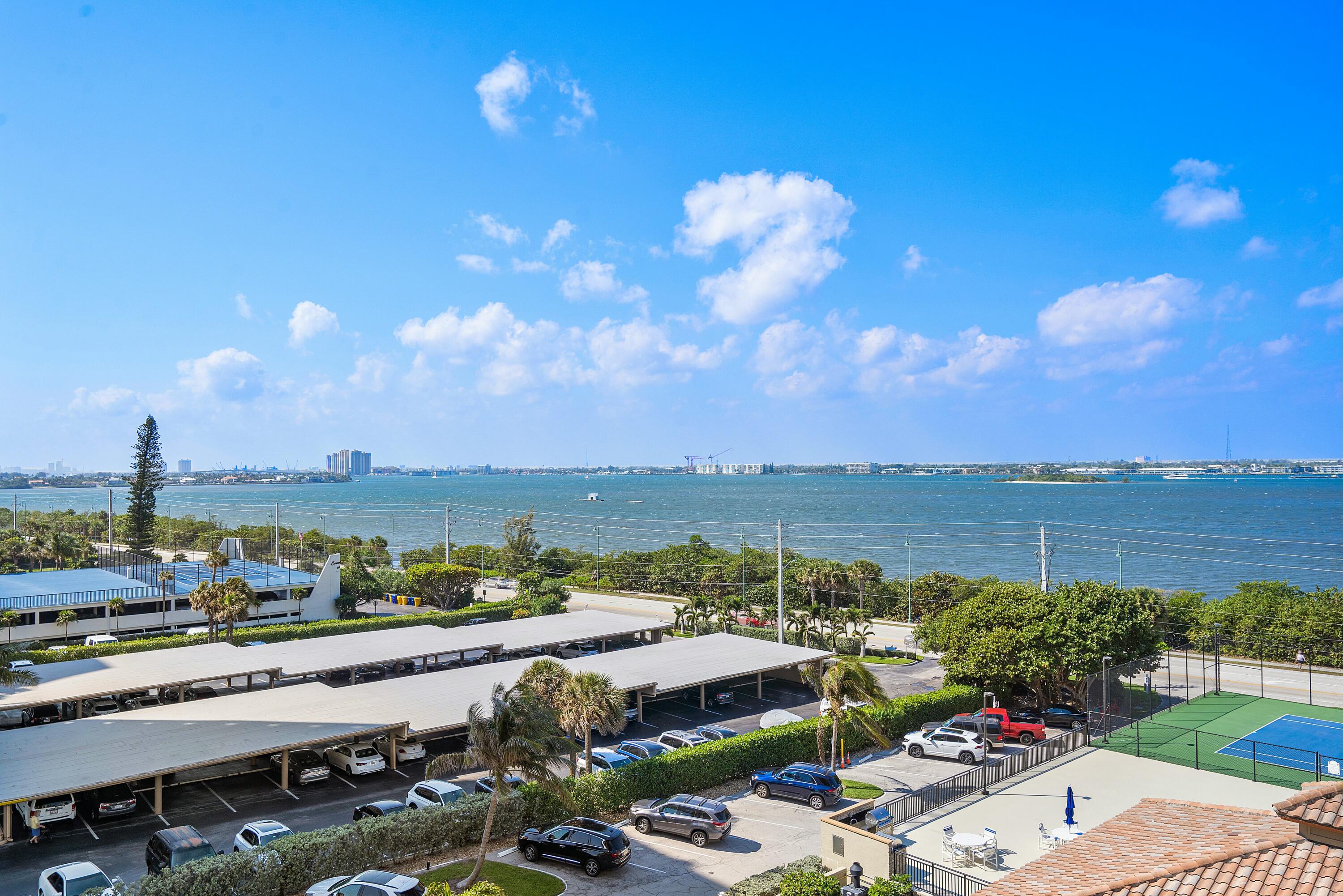 5460 N Ocean Drive 4d
