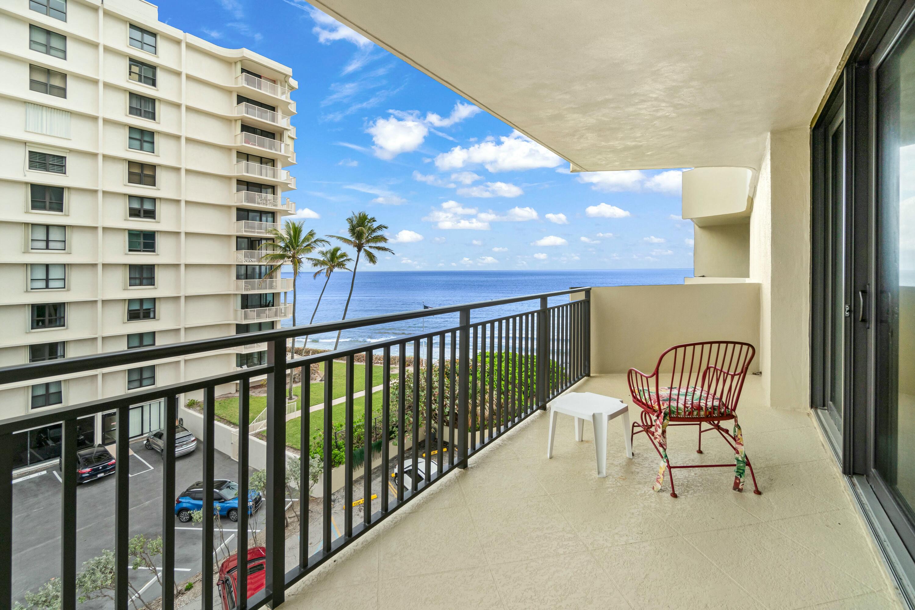 5460 N Ocean Drive 4d