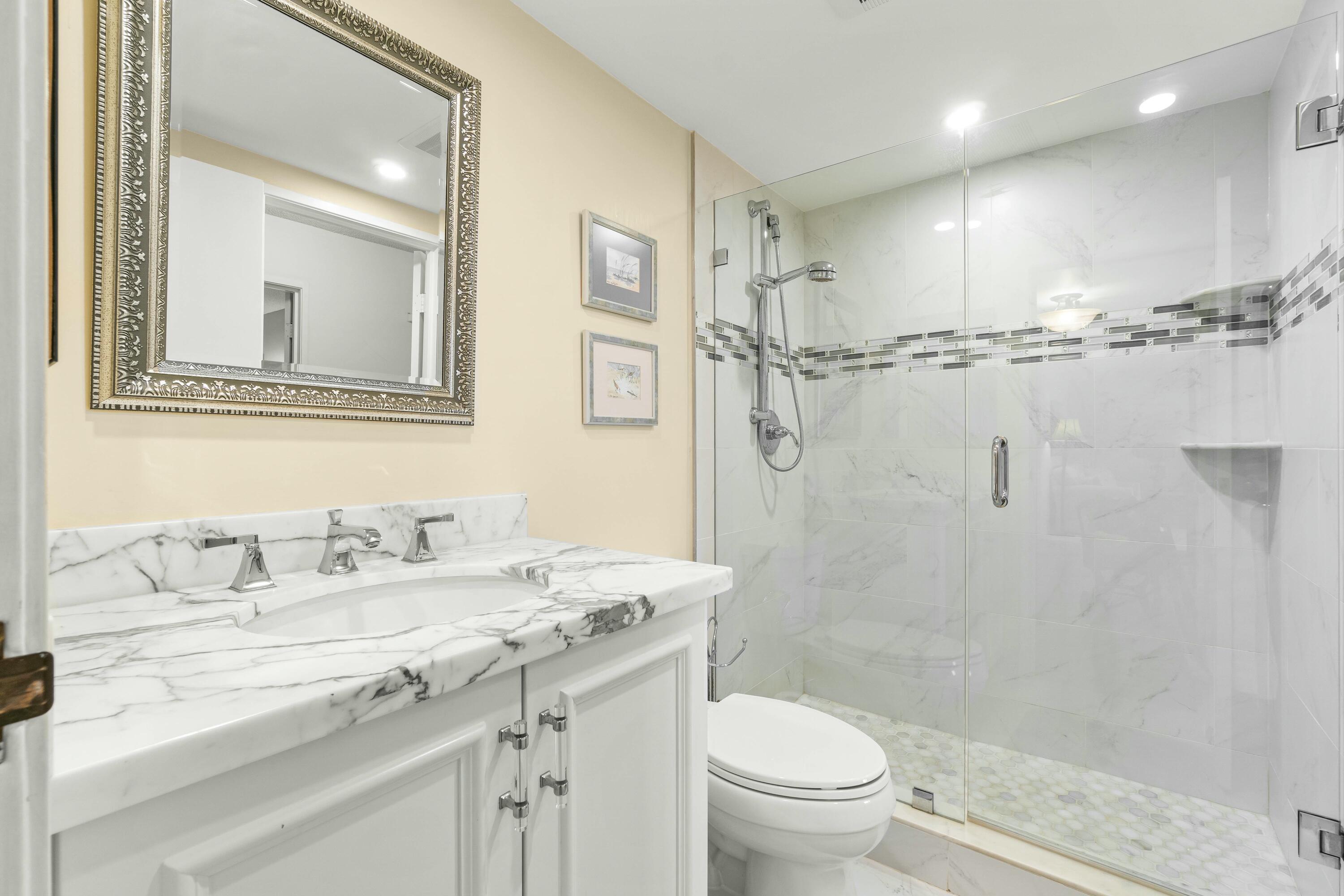 5460 N Ocean Drive 4d