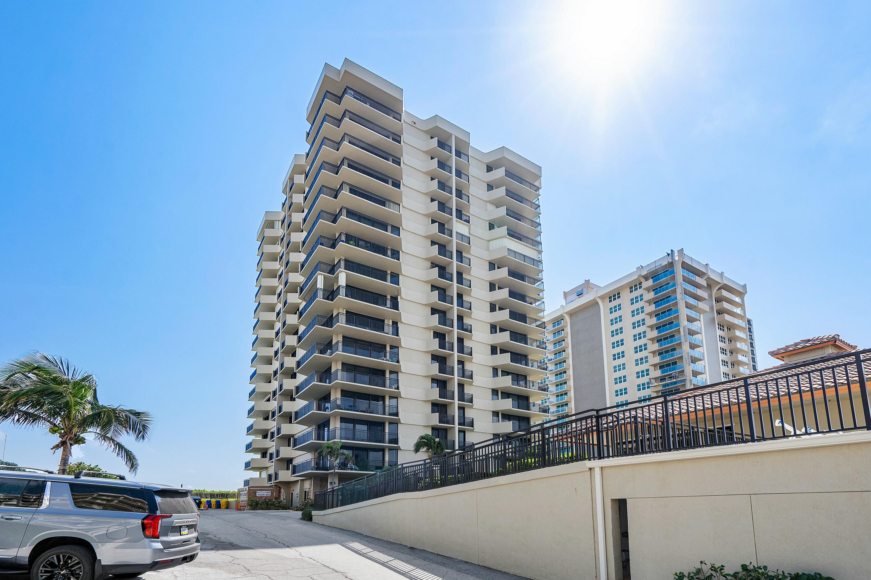 5460 N Ocean Drive 4d